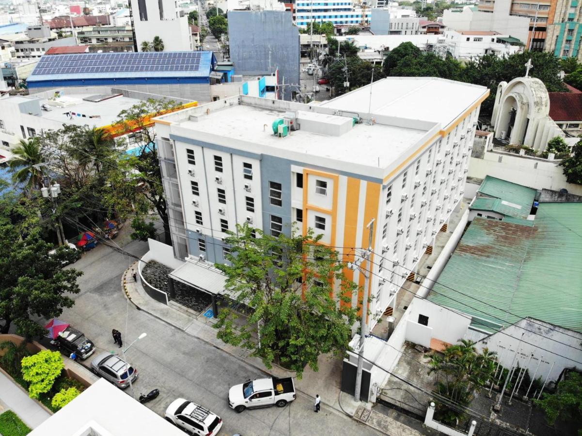 The City Flats Sacred Heart Makati City Exterior photo
